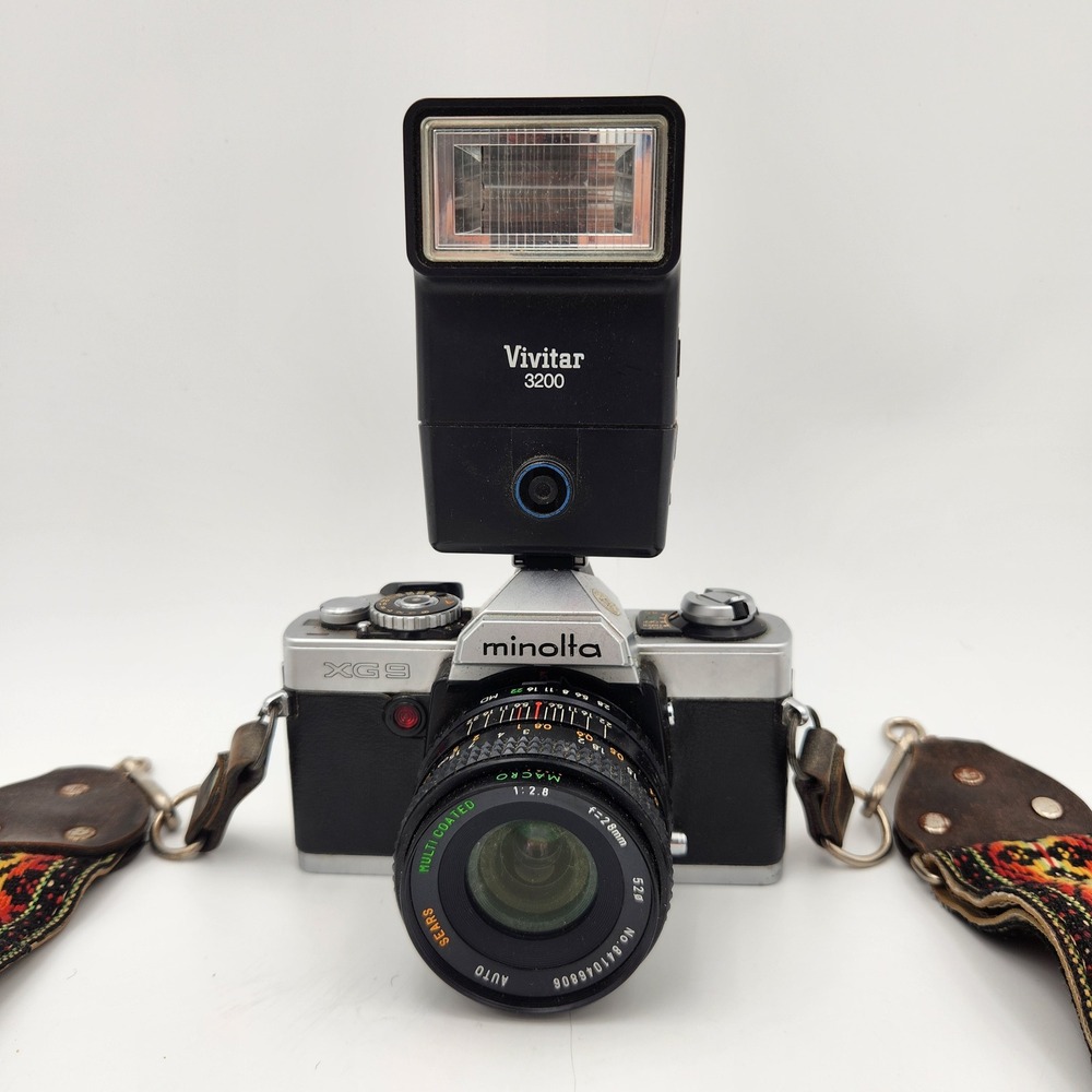 Minolta XG 9 35mm SLR Camera Sears 28mm f2.8 Macro Lens Vivitar 3200 Flash Strap